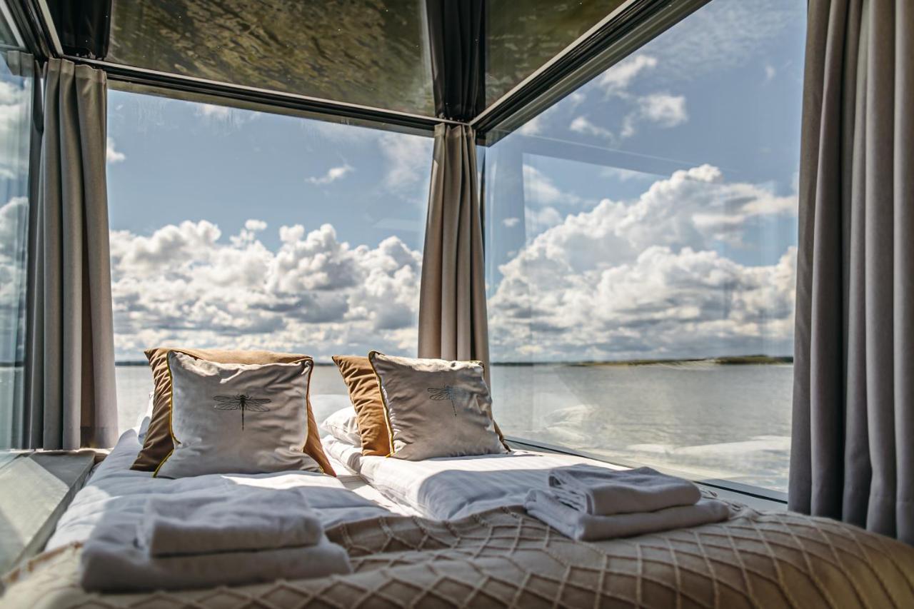 Domki na wodzie - Grand HT Houseboats - with sauna, jacuzzi&massage chair Mielno  Buitenkant foto