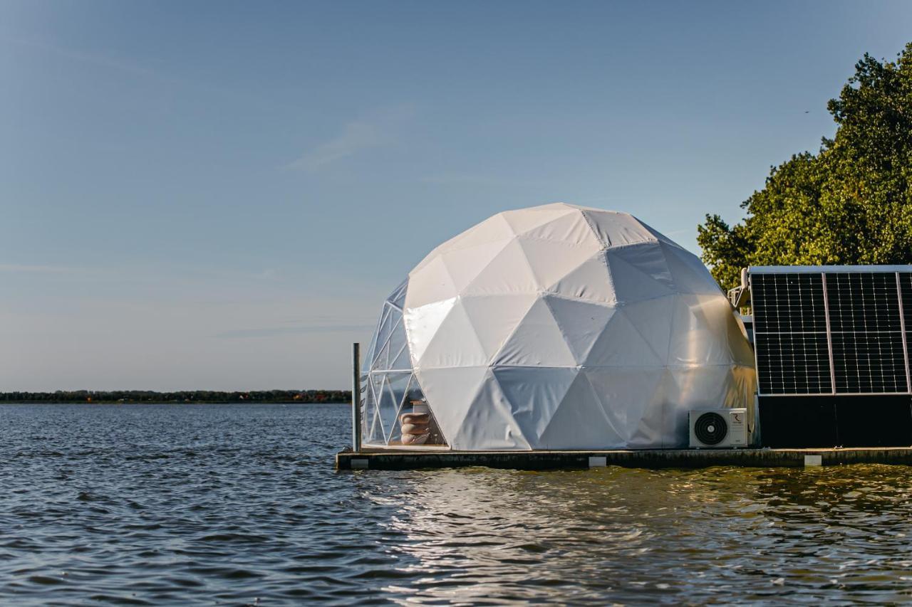 Domki na wodzie - Grand HT Houseboats - with sauna, jacuzzi&massage chair Mielno  Buitenkant foto