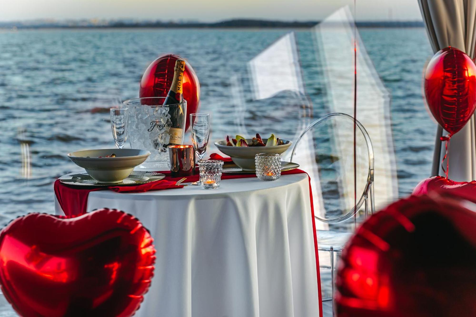 Domki na wodzie - Grand HT Houseboats - with sauna, jacuzzi&massage chair Mielno  Buitenkant foto